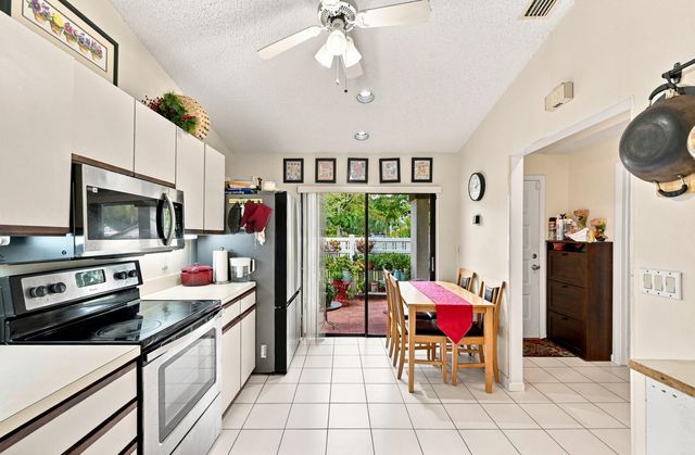 3200 CARAMBOLA Circle S 2580, Coconut Creek, FL 33066