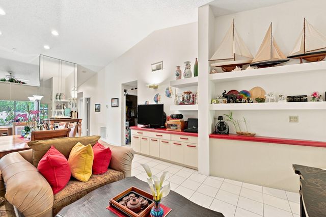 3200 CARAMBOLA Circle S 2580, Coconut Creek, FL 33066