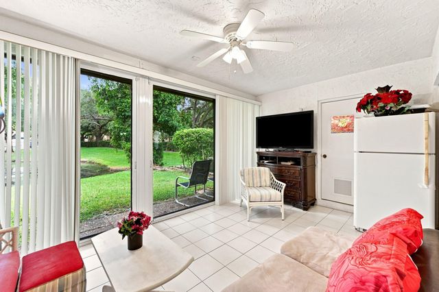 3200 CARAMBOLA Circle S 2580, Coconut Creek, FL 33066