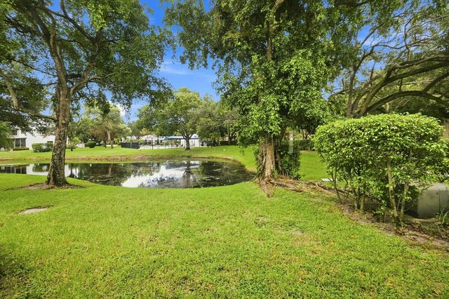 3200 CARAMBOLA Circle S 2580, Coconut Creek, FL 33066