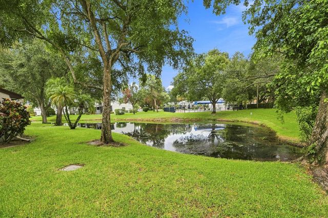 3200 CARAMBOLA Circle S 2580, Coconut Creek, FL 33066