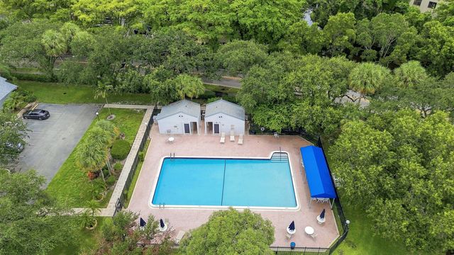 3200 CARAMBOLA Circle S 2580, Coconut Creek, FL 33066