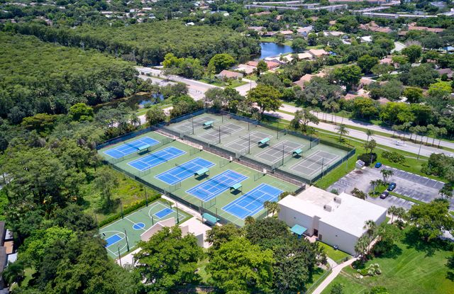 3200 CARAMBOLA Circle S 2580, Coconut Creek, FL 33066