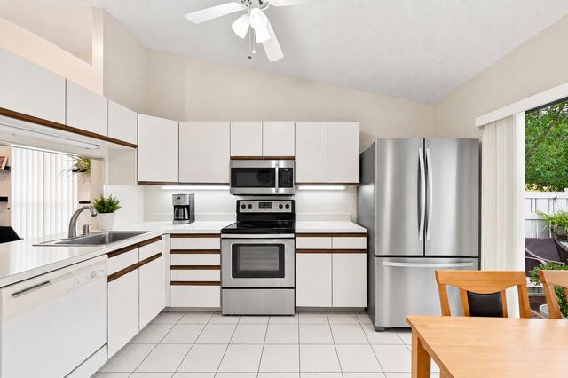 3200 CARAMBOLA Circle S 2580, Coconut Creek, FL 33066