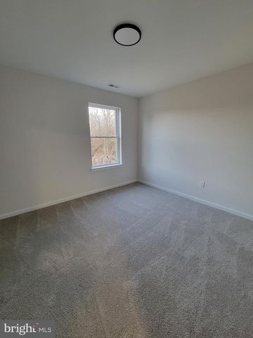 101 HEATHERWOOD DR, Vineland, NJ 08360