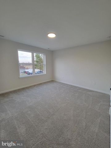 101 HEATHERWOOD DR, Vineland, NJ 08360