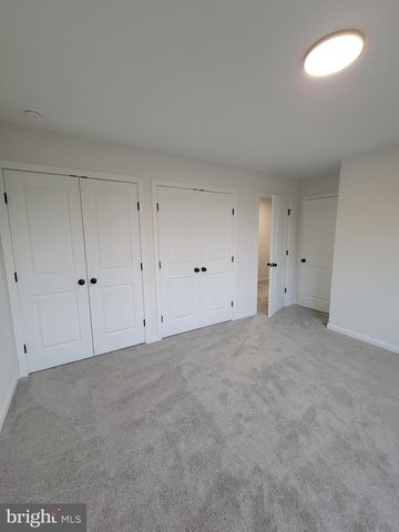 101 HEATHERWOOD DR, Vineland, NJ 08360