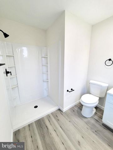 101 HEATHERWOOD DR, Vineland, NJ 08360