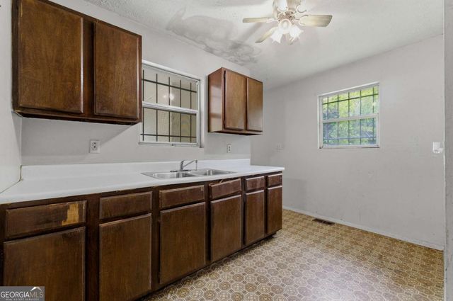173 Starr Drive, Jonesboro, GA 30236