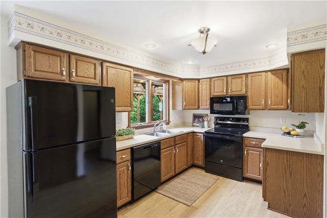 303 Maidstone Drive, Webster, NY 14580