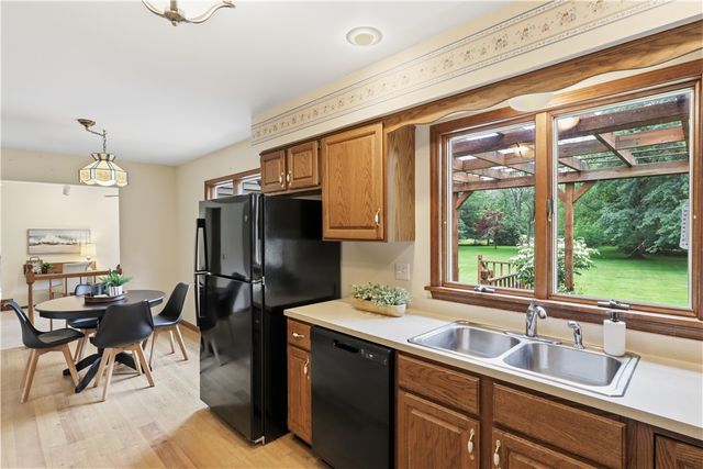 303 Maidstone Drive, Webster, NY 14580