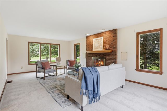 303 Maidstone Drive, Webster, NY 14580