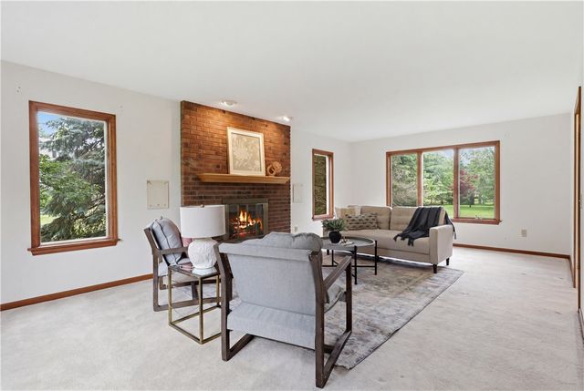 303 Maidstone Drive, Webster, NY 14580