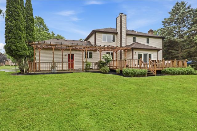 303 Maidstone Drive, Webster, NY 14580