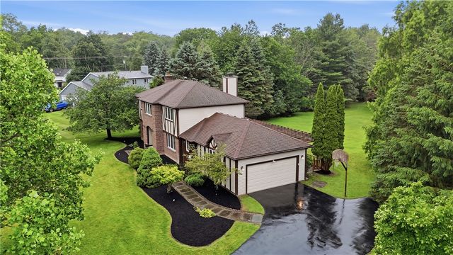 303 Maidstone Drive, Webster, NY 14580