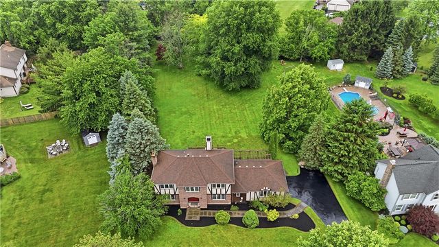 303 Maidstone Drive, Webster, NY 14580