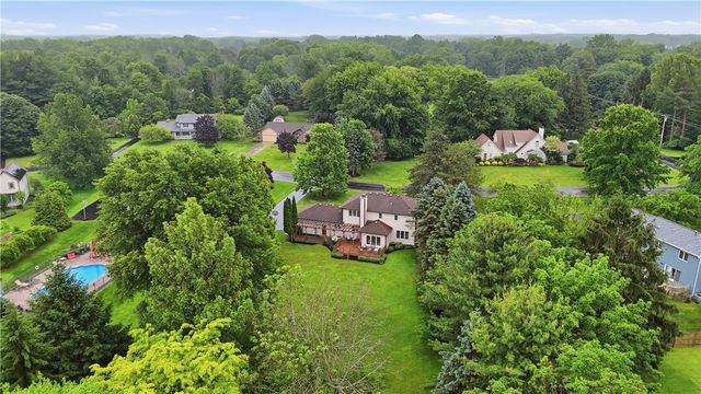 303 Maidstone Drive, Webster, NY 14580