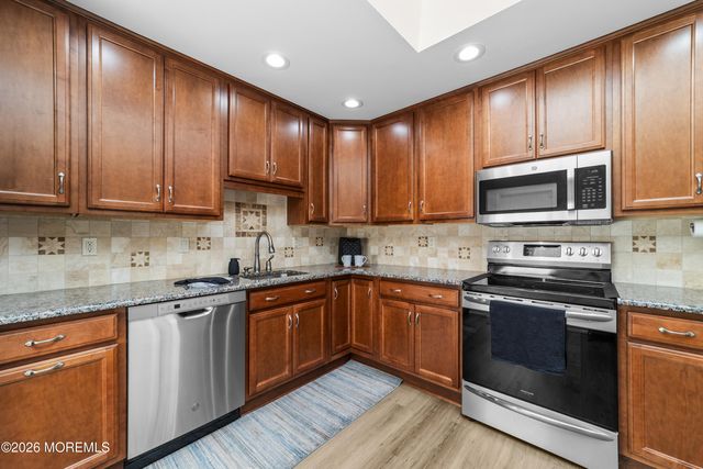 480 Fairton Drive 480C, Monroe, NJ 08831