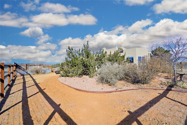 6 Lobo, Santa Fe, NM 87508