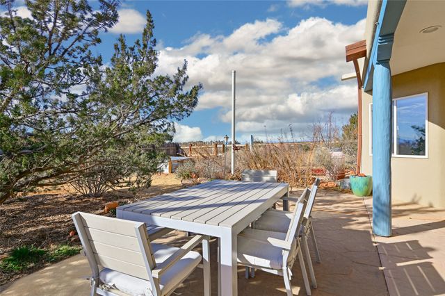 6 Lobo, Santa Fe, NM 87508
