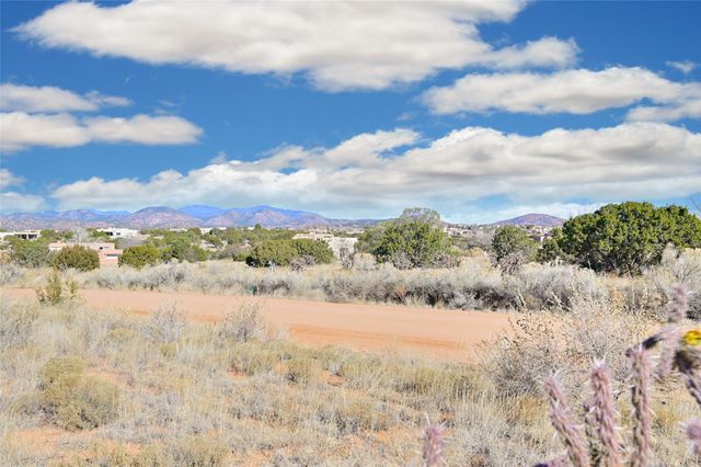 6 Lobo, Santa Fe, NM 87508