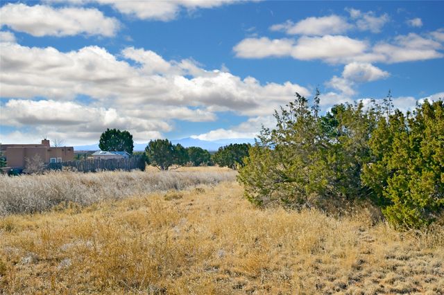 6 Lobo, Santa Fe, NM 87508