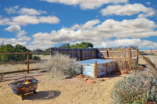 6 Lobo, Santa Fe, NM 87508