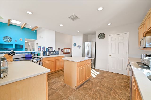 6 Lobo, Santa Fe, NM 87508