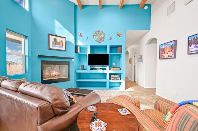 6 Lobo, Santa Fe, NM 87508