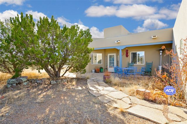 6 Lobo, Santa Fe, NM 87508