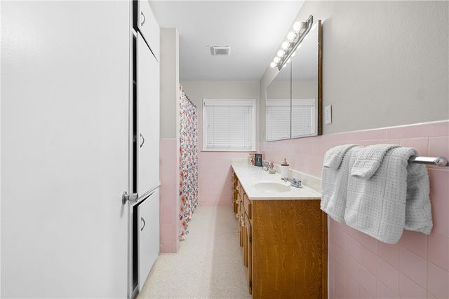 909 Enfield Street, Bryan, TX 77802