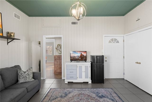 909 Enfield Street, Bryan, TX 77802