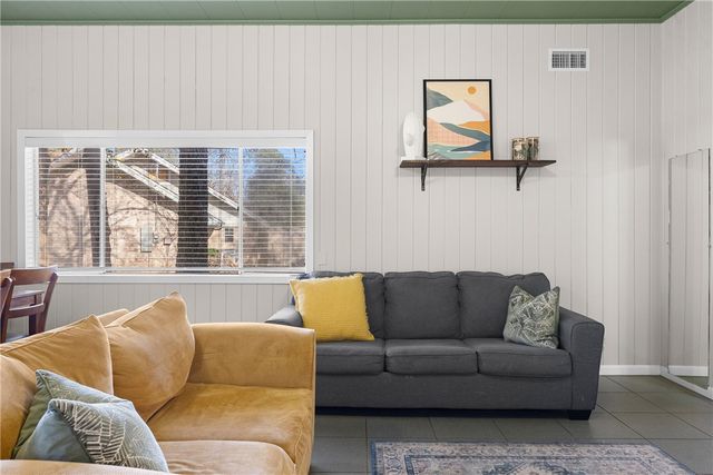 909 Enfield Street, Bryan, TX 77802