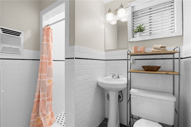 909 Enfield Street, Bryan, TX 77802