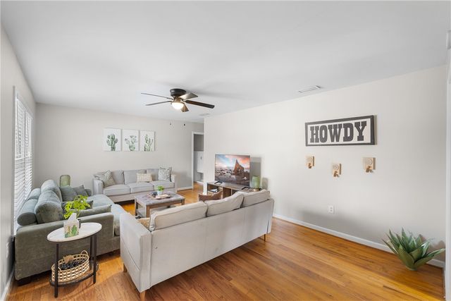 909 Enfield Street, Bryan, TX 77802