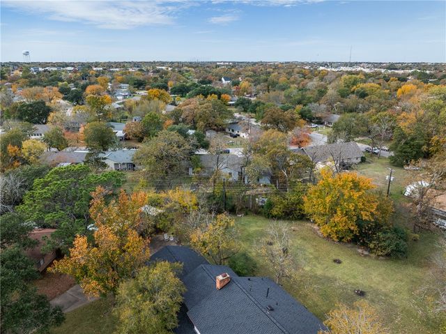 909 Enfield Street, Bryan, TX 77802