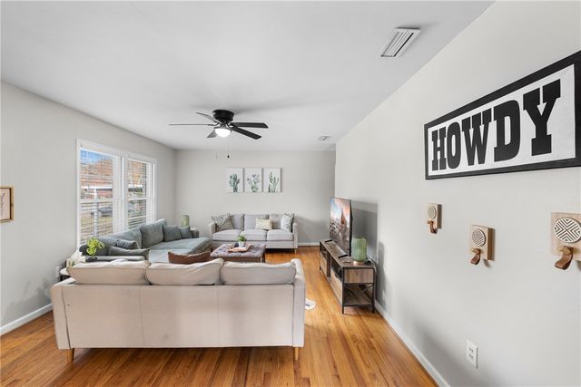 909 Enfield Street, Bryan, TX 77802