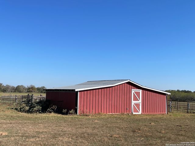 413 BATEY RD, Seguin, TX 78155