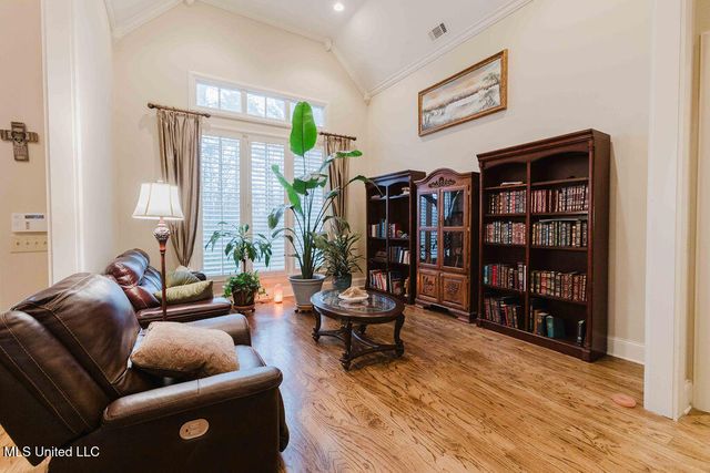 101 Summer Lake Drive, Ridgeland, MS 39157