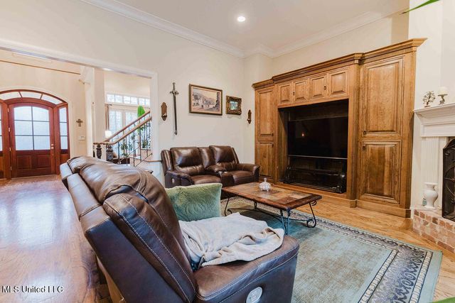 101 Summer Lake Drive, Ridgeland, MS 39157