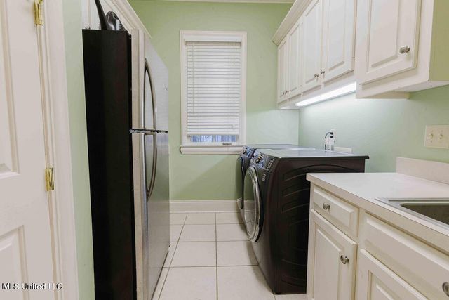 101 Summer Lake Drive, Ridgeland, MS 39157