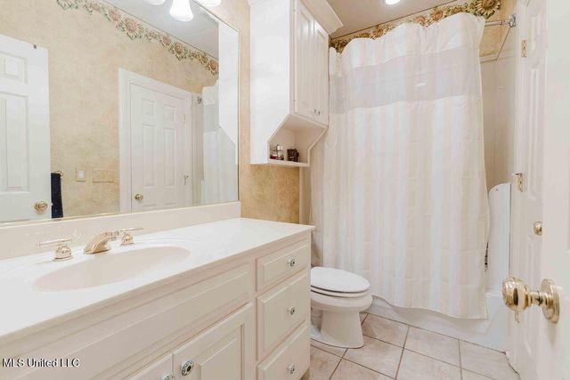 101 Summer Lake Drive, Ridgeland, MS 39157