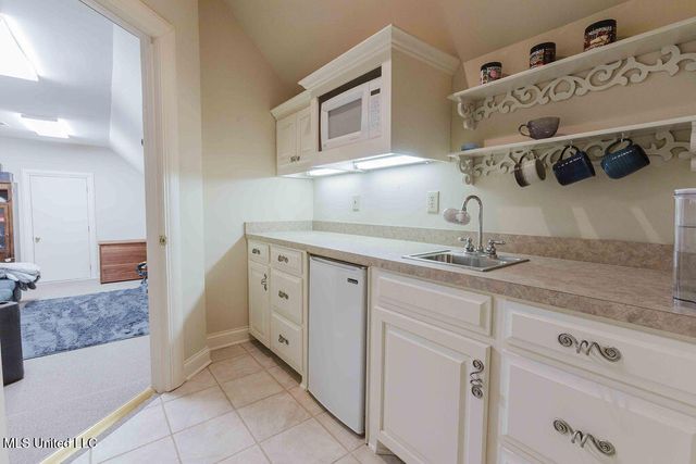 101 Summer Lake Drive, Ridgeland, MS 39157