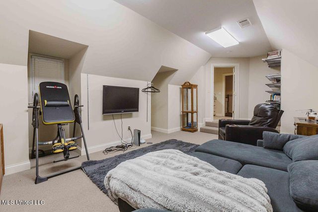 101 Summer Lake Drive, Ridgeland, MS 39157