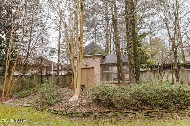 101 Summer Lake Drive, Ridgeland, MS 39157