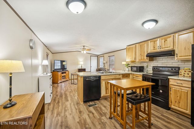 106 Oak Hill Drive, Jamestown, TN 38556