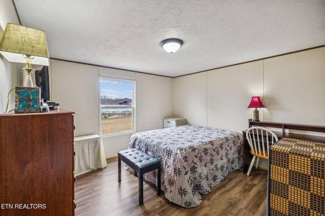 106 Oak Hill Drive, Jamestown, TN 38556