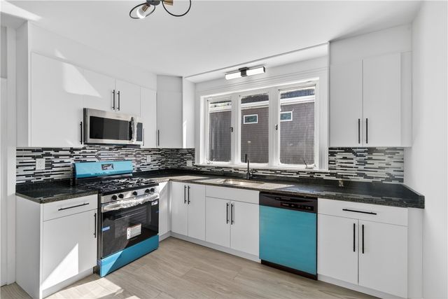 68 Touro Street, Providence, RI 02904