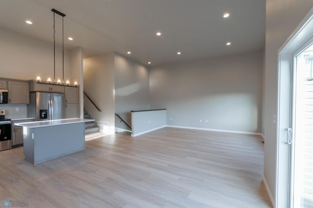 1149 60th Avenue W, West Fargo, ND 58078