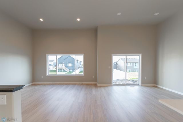 1149 60th Avenue W, West Fargo, ND 58078